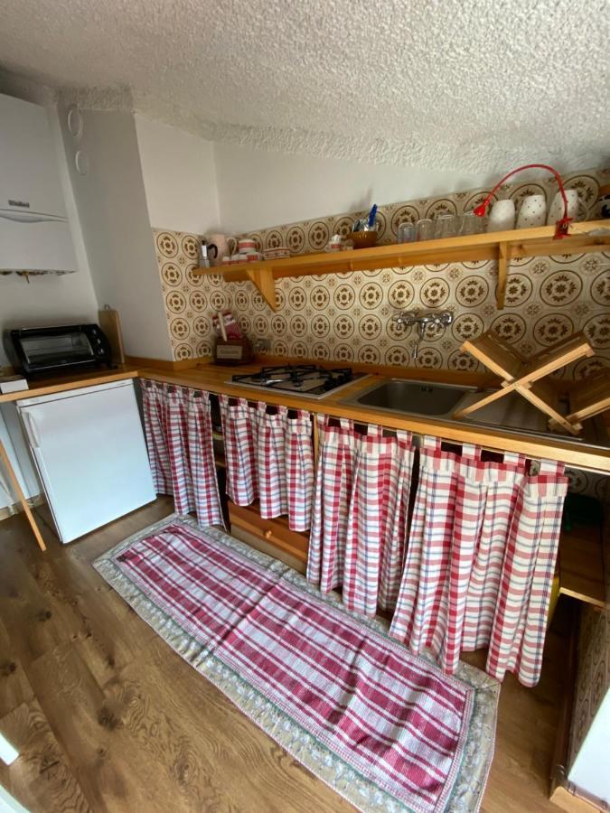 Mansarda Petronilla Lejlighed Piazzatorre Eksteriør billede