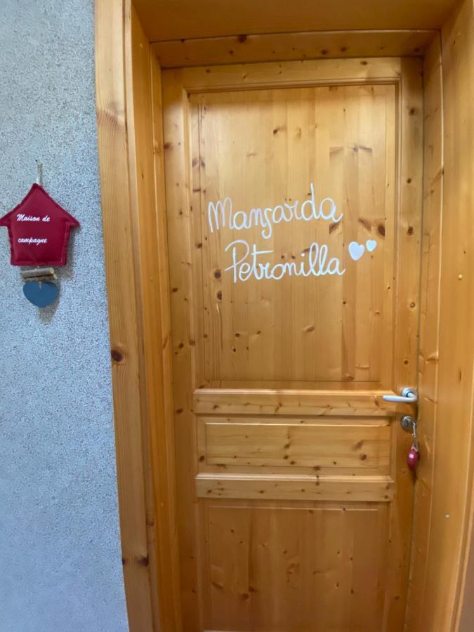 Mansarda Petronilla Lejlighed Piazzatorre Eksteriør billede